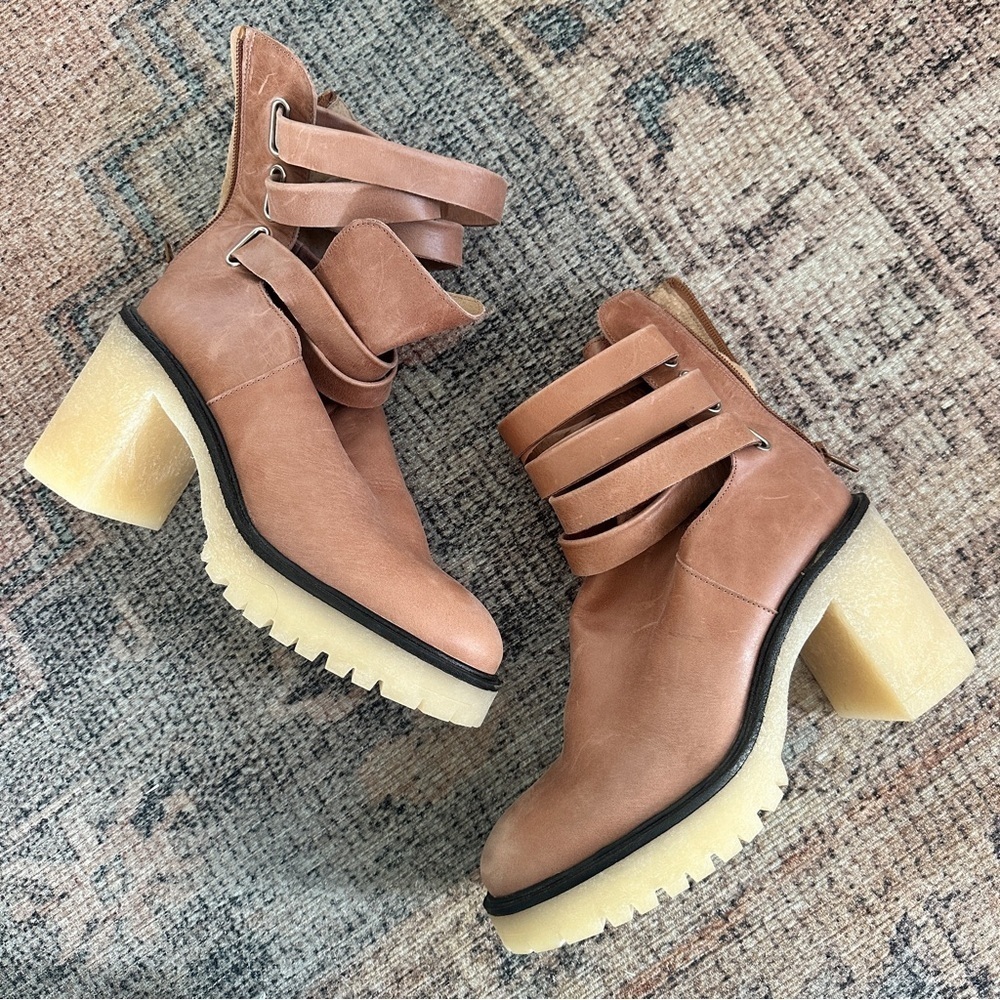Free People Jesse Cutout Boot Heels sz 39.5